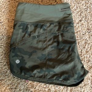 Lululemon camo speed shorts